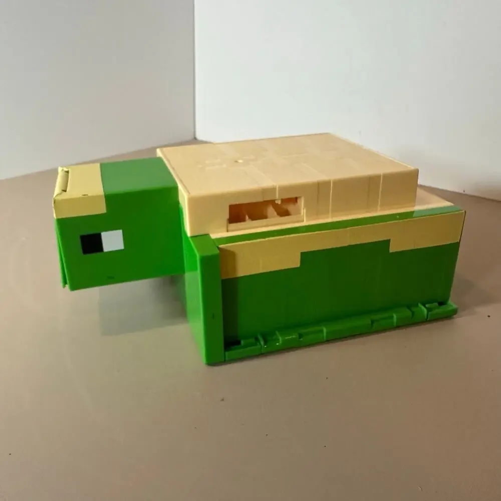 Mattel Minecraft HDW14 Transforming Turtle Hideout Playset Toy Incomplete